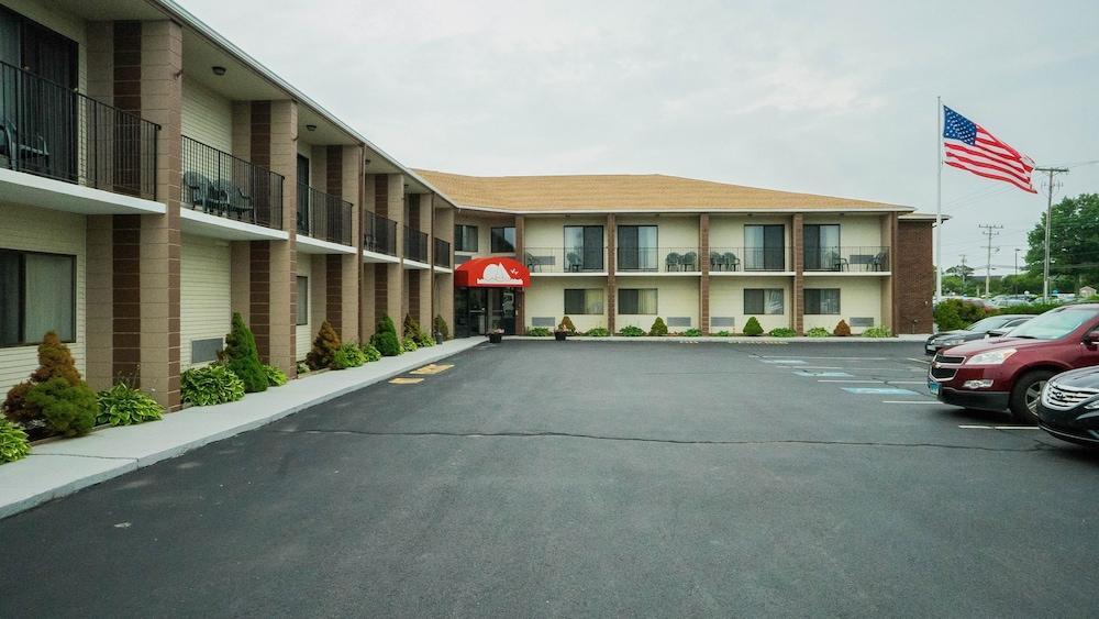 Red Roof Inn & Suites Newport - Middletown, Ri Eksteriør bilde